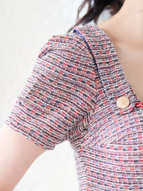 レッドミックス　モデル：関あいか　着用サイズ：Sサイズ