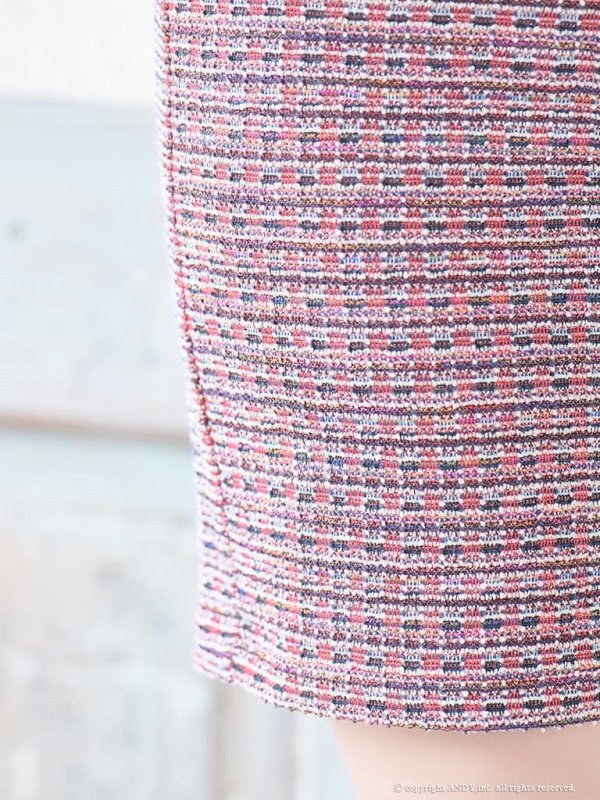 レッドミックス　モデル：関あいか　着用サイズ：Sサイズ