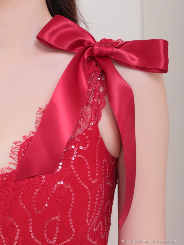 レッド モデル：ゆめ　身長：160cm　着用サイズ：Sサイズ