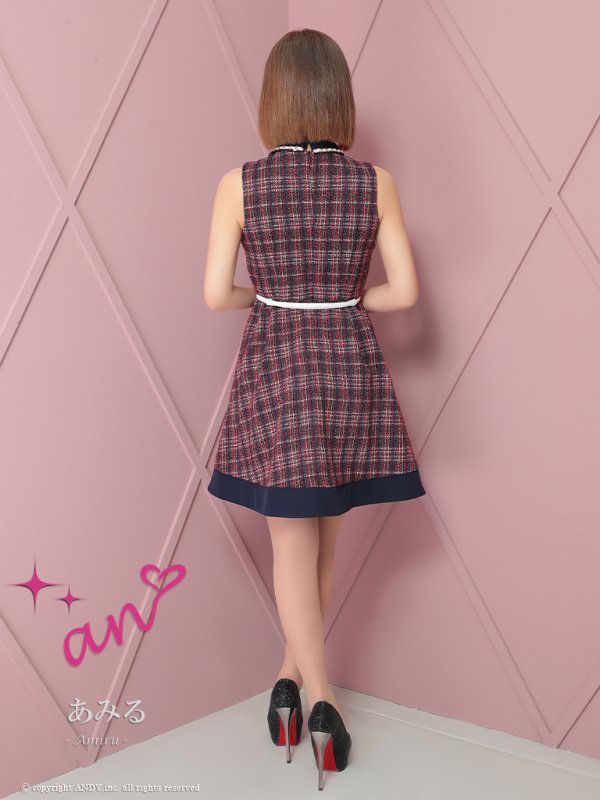 レッド　モデル：あみる　身長：158cm　着用サイズ：Sサイズ