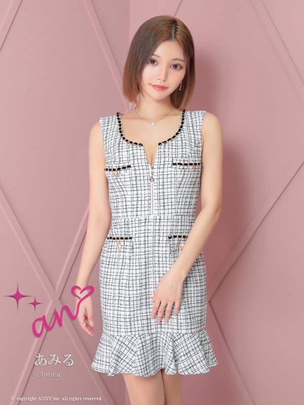 ホワイト　モデル：あみる　身長：158cm　着用サイズ：Sサイズ