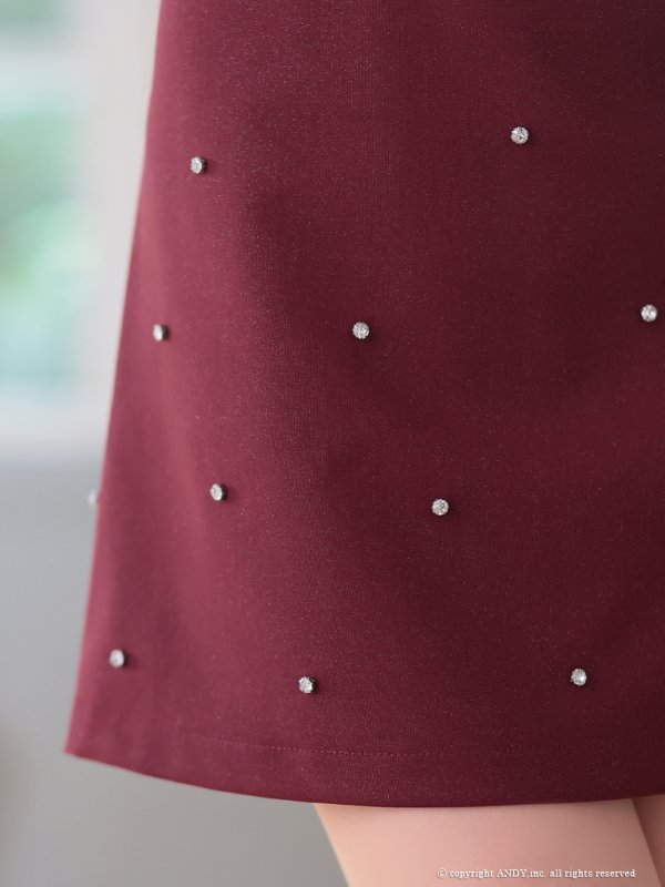 ワインレッド モデル:みな 着用サイズ:Sサイズ