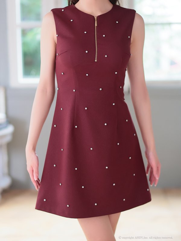 ワインレッド モデル:みな 着用サイズ:Sサイズ