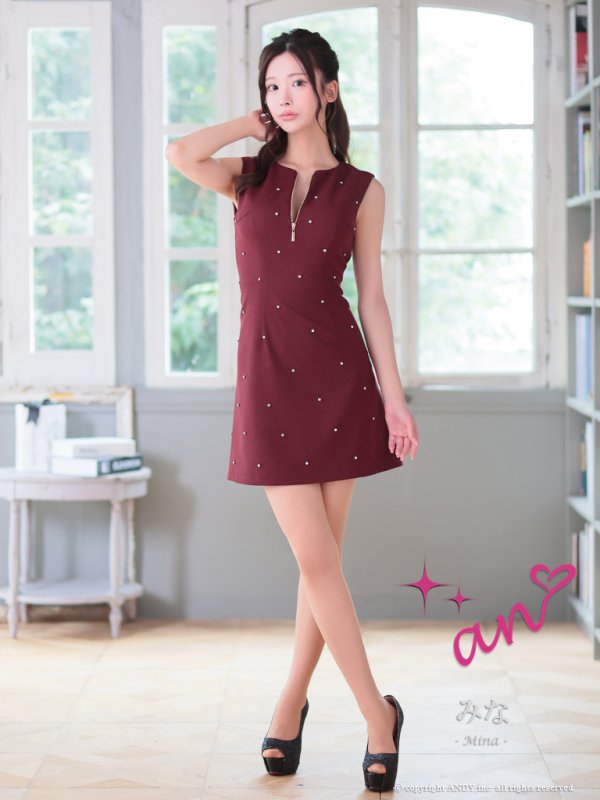 ワインレッド モデル:みな 着用サイズ:Sサイズ