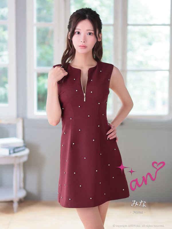 ワインレッド モデル:みな 着用サイズ:Sサイズ