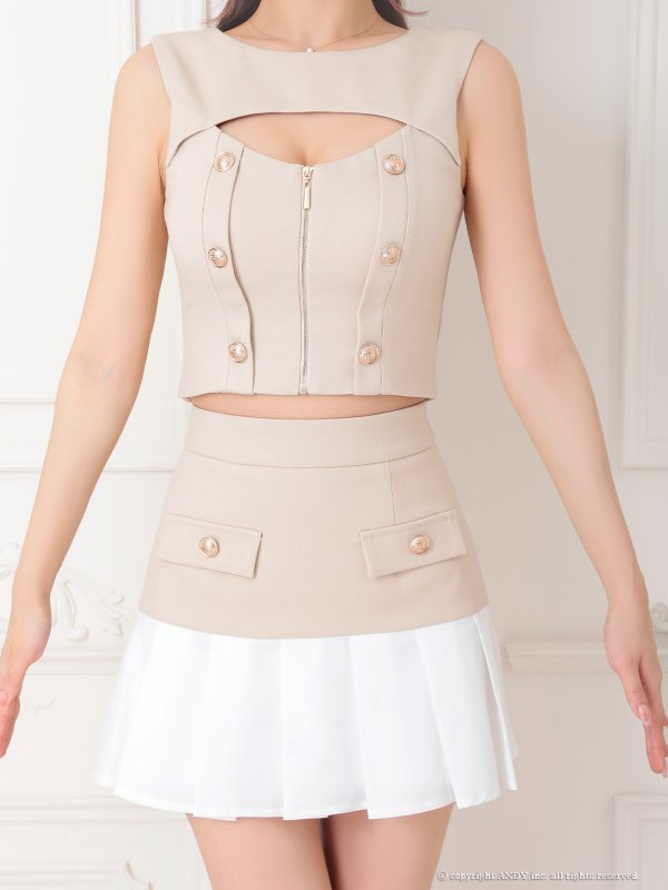 ベージュxホワイト モデル：まりん　着用サイズ：Sサイズ