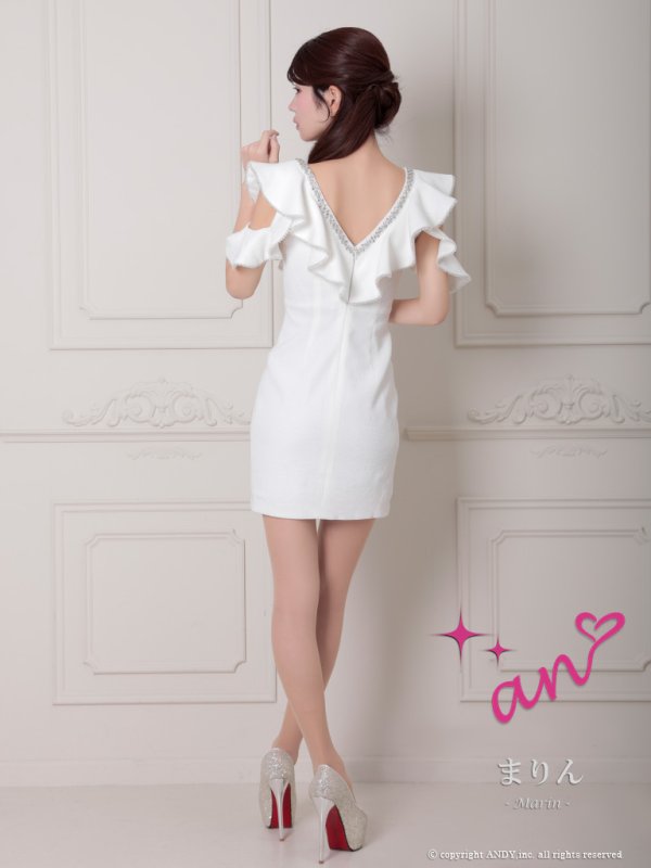 ホワイト モデル:まりん 身長:162cm 着用サイズ:Sサイズ