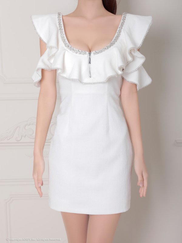 ホワイト モデル:まりん 身長:162cm 着用サイズ:Sサイズ