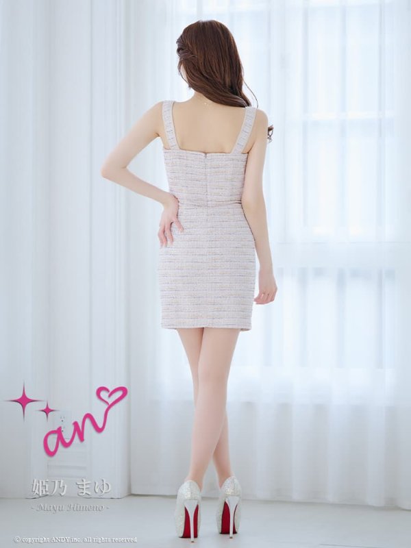 ベージュ　モデル：姫乃まゆ　着用サイズ：Sサイズ