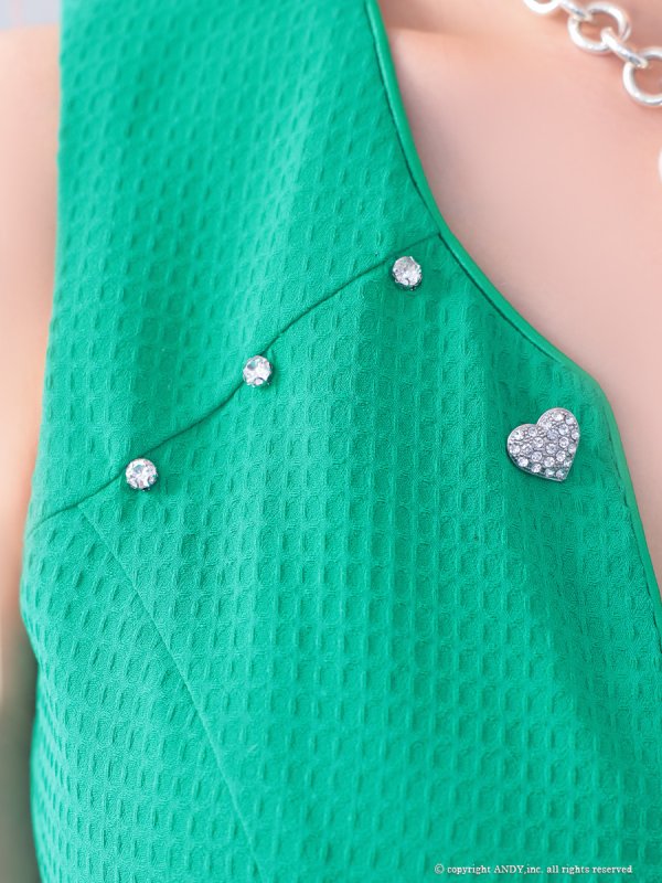 グリーン モデル:唯月のあ 着用サイズ:Sサイズ