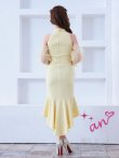 イエロー　モデル：椎名みつは　着用サイズ：Sサイズ