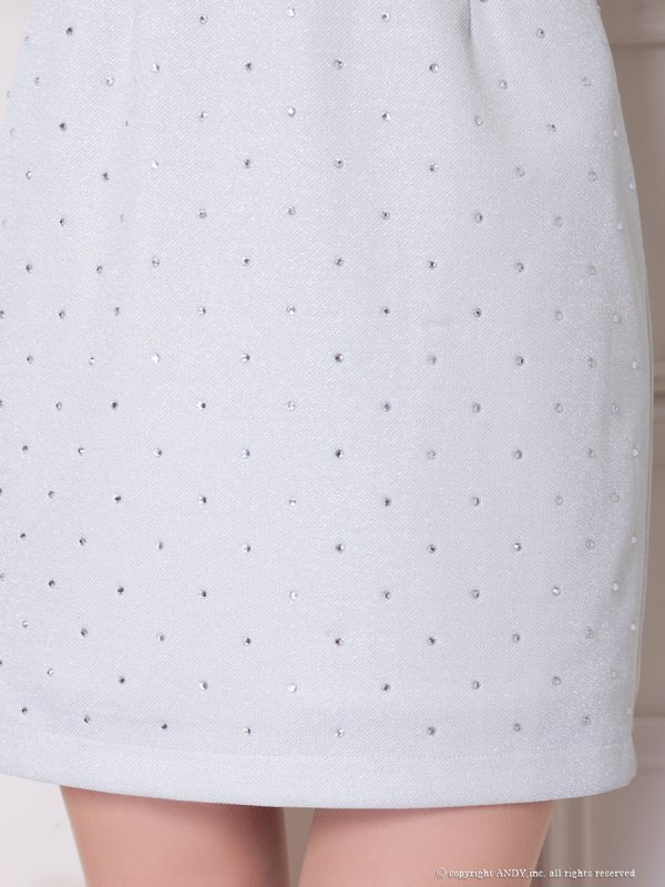 ホワイト モデル：まりん　身長：164cm　着用サイズ：Sサイズ