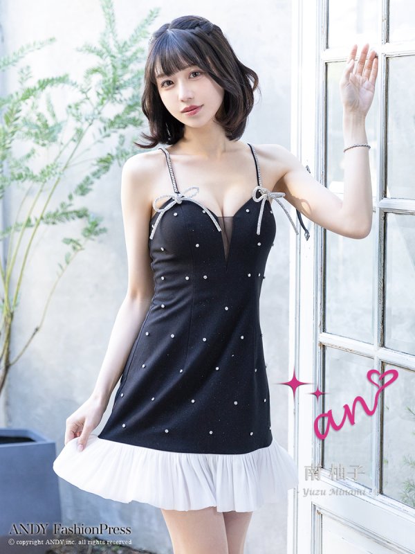 ブラック モデル：南柚子　身長：161cm　着用サイズ：Sサイズ