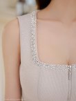 ベージュ　モデル：黒咲サリー　身長：160cm　着用サイズ：Sサイズ