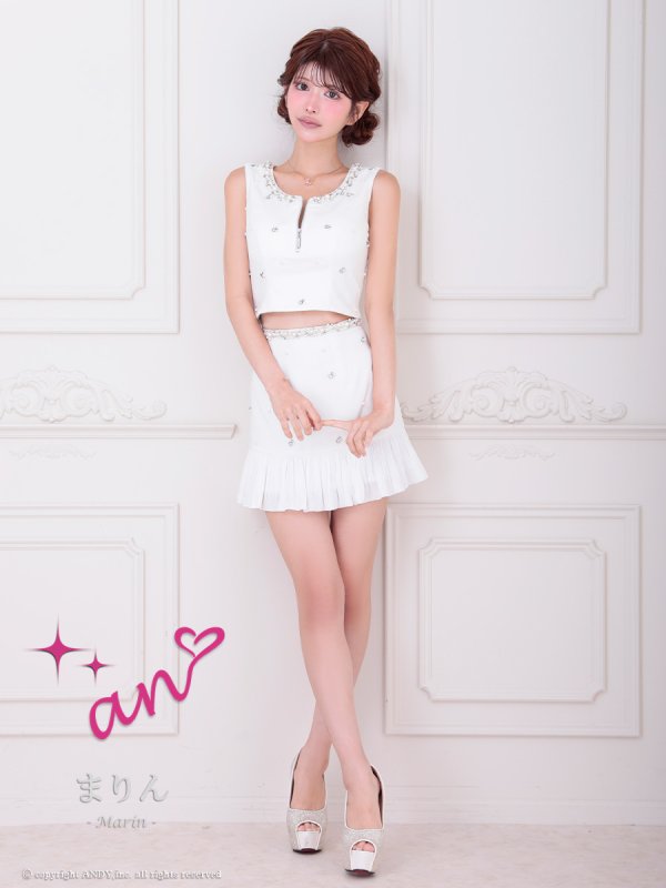 ホワイト モデル:まりん 身長:164cm 着用サイズ:Sサイズ