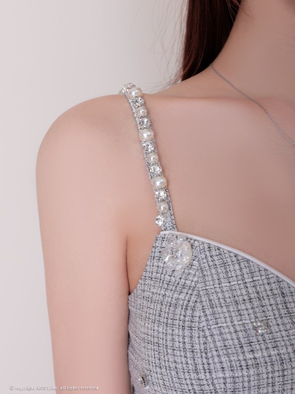 ブラック モデル：ももか　身長：156cm　着用サイズ：Sサイズ