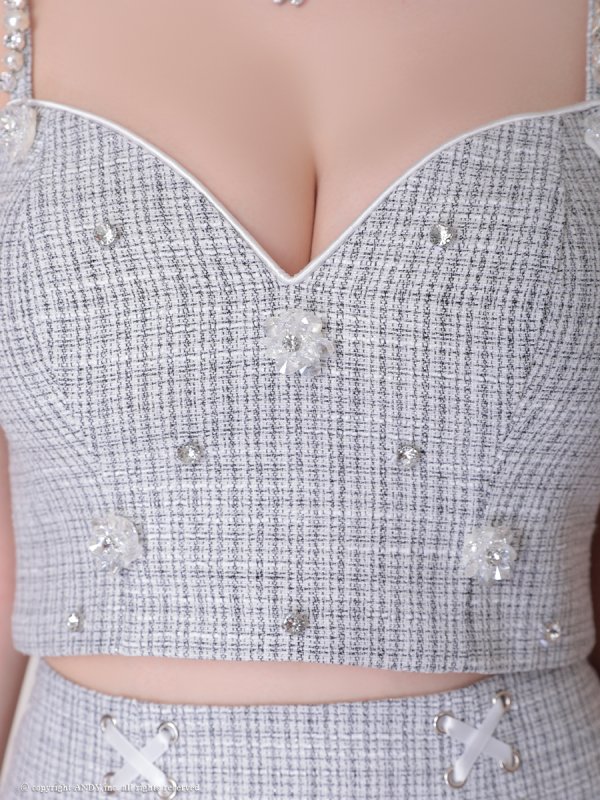 ブラック モデル：ももか　身長：156cm　着用サイズ：Sサイズ