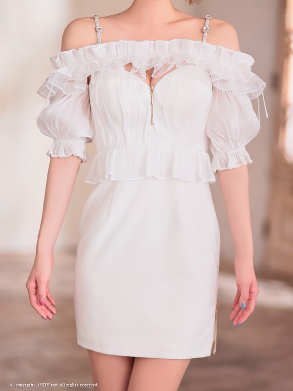 ホワイト モデル:天使かれん 身長:163cm 着用サイズ:Sサイズ