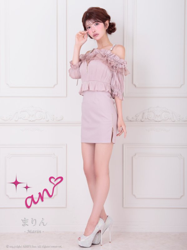 ピンク　モデル：まりん　身長：164cm　着用サイズ：Sサイズ