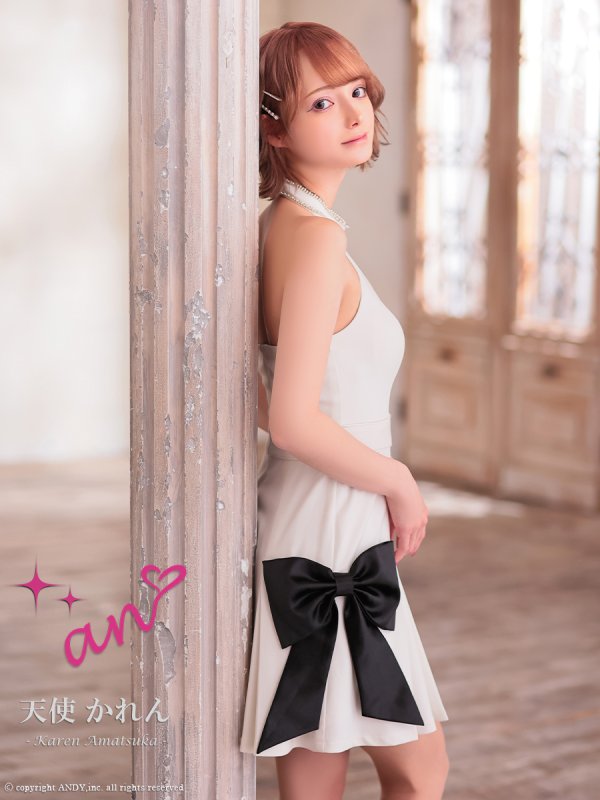 ホワイトxブラック　モデル：天使かれん　身長：163cm　着用サイズ：Sサイズ