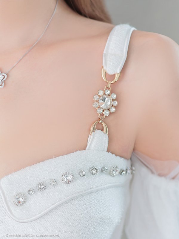 ホワイト モデル：るりぴ　身長：165cm　着用サイズ：Sサイズ