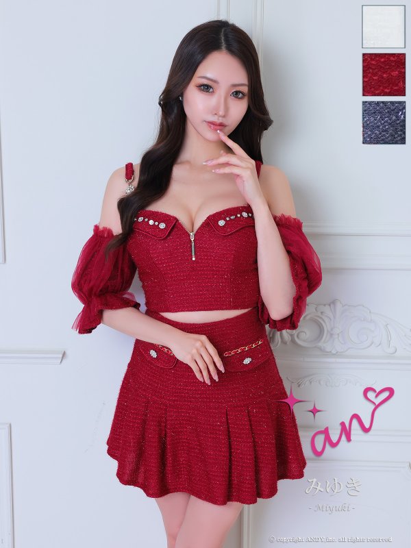 ワインレッド モデル：みゆき　着用サイズ：Sサイズ