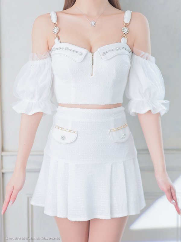 ホワイト モデル：るりぴ　身長：165cm　着用サイズ：Sサイズ