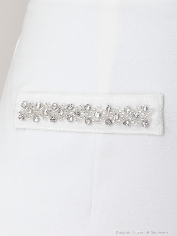 ホワイト　モデル：まりん　身長：171cm　着用サイズ：Sサイズ