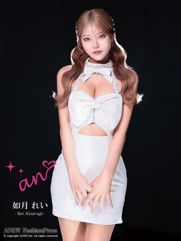 ホワイト モデル：如月れい　身長：156cm　着用サイズ：Sサイズ