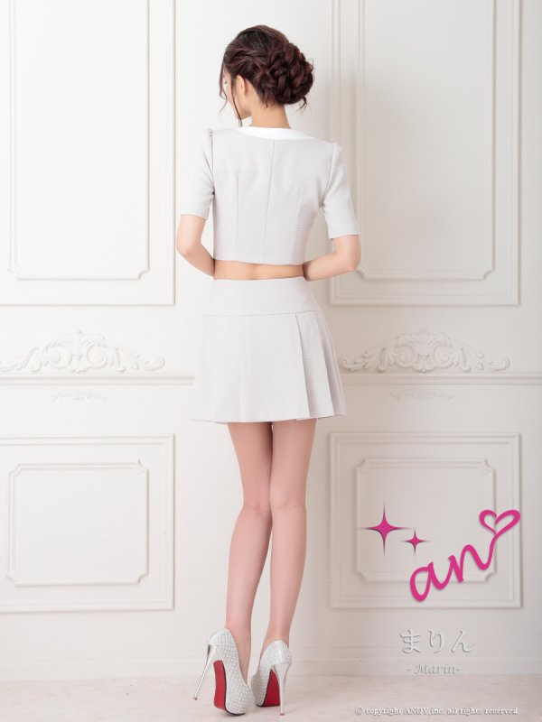 ベージュ　モデル：まりん　着用サイズ：Sサイズ