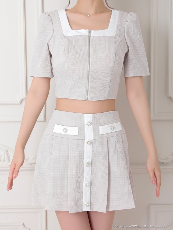 ベージュ　モデル：まりん　着用サイズ：Sサイズ