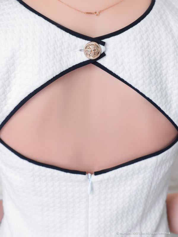 ホワイト×ブラック モデル：さき　着用サイズ：Sサイズ