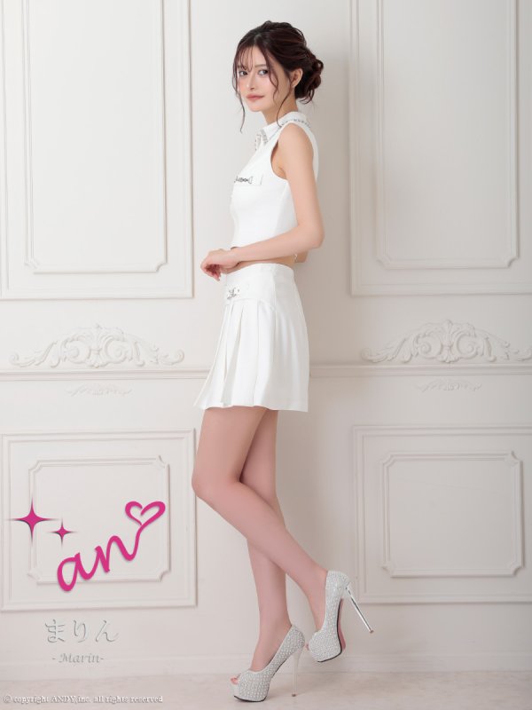 ホワイト モデル：まりん　着用サイズ：Sサイズ