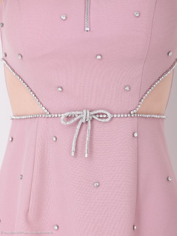 ピンク モデル：まりん　身長：164cm　着用サイズ：Sサイズ