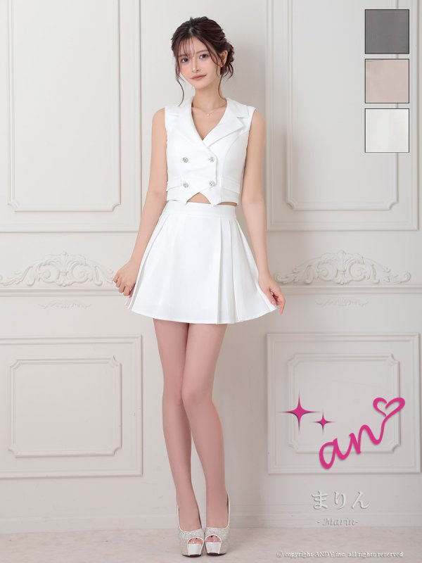 ホワイト モデル：まりん　着用サイズ：Sサイズ