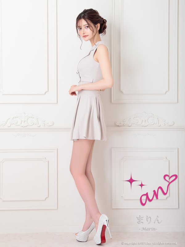 ベージュ モデル:まりん 着用サイズ:Sサイズ