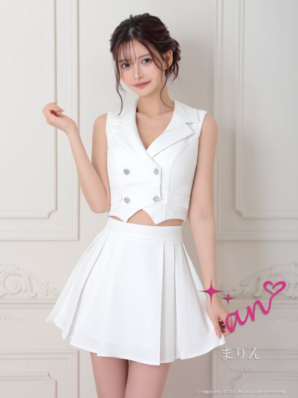 ホワイト モデル：まりん　着用サイズ：Sサイズ