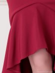 レッド　モデル：まりん　身長：171cm　着用サイズ：Sサイズ
