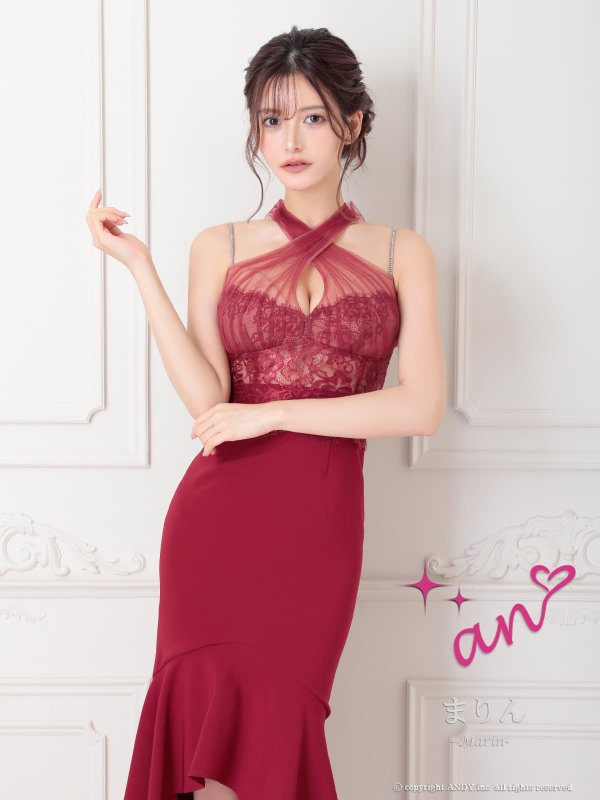 レッド　モデル：まりん　身長：171cm　着用サイズ：Sサイズ