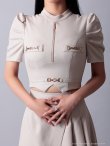 ベージュ モデル：天使あさまる　着用サイズ：Sサイズ