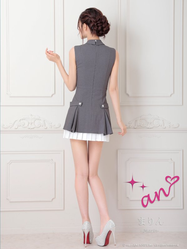 グレーxホワイト モデル：まりん　身長：171cm　着用サイズ：Sサイズ