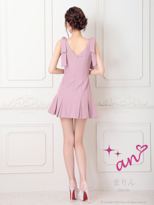 ピンク モデル：まりん　着用サイズ：Sサイズ