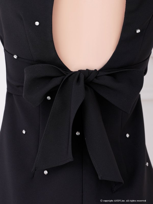 ブラック モデル：まりん　身長：164cm　着用サイズ：Sサイズ