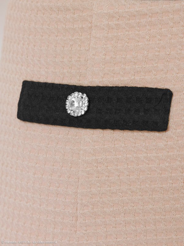 ベージュ モデル：かのん　着用サイズ：Sサイズ