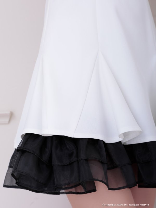 ホワイト モデル:まりん 身長:164cm 着用サイズ:Sサイズ