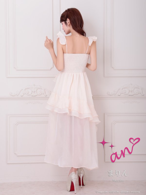 ベージュ モデル：まりん　身長：164cm　着用サイズ：Sサイズ