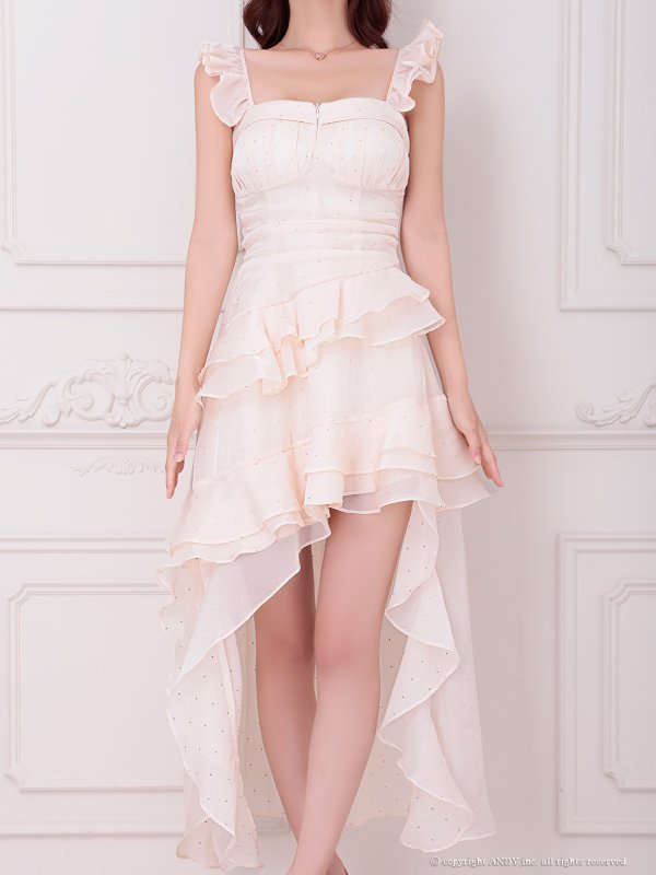 ベージュ モデル：まりん　身長：164cm　着用サイズ：Sサイズ