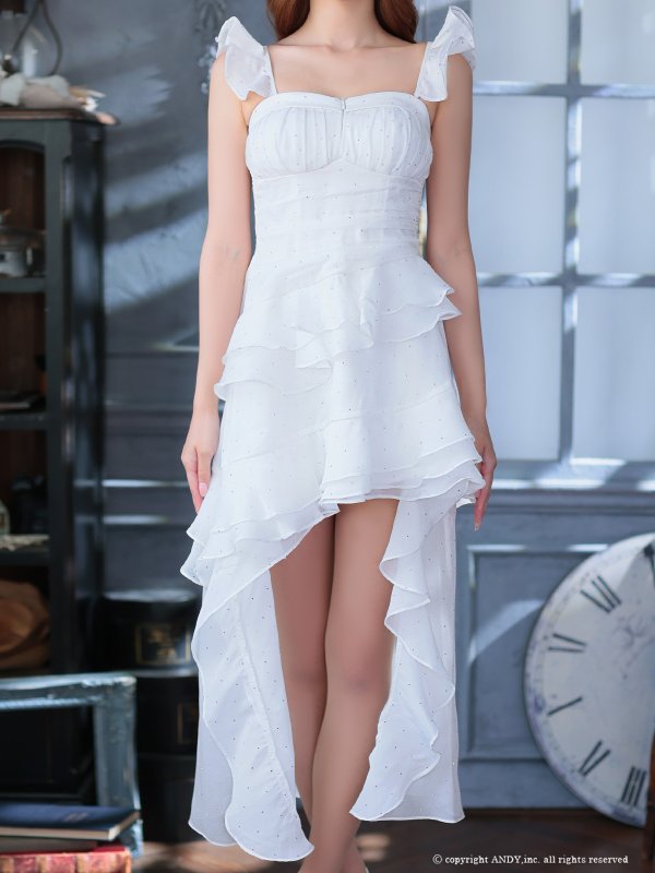 ホワイト モデル：るり　身長：165cm　着用サイズ：Sサイズ