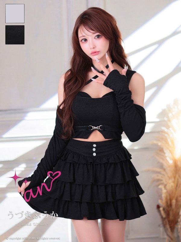 ブラック　モデル：うづきふうか　身長：152cm　着用サイズ：Sサイズ