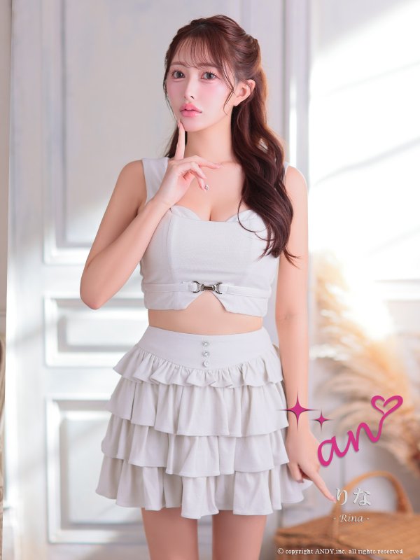 グレージュ モデル：りな　身長：160cm　着用サイズ：Sサイズ